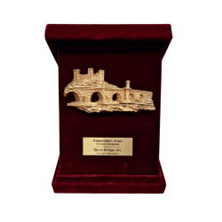 Артефакти во плишана кутија