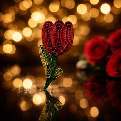 Брош Црвено Лале